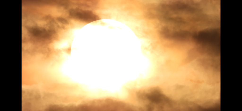 雲の中の太陽
